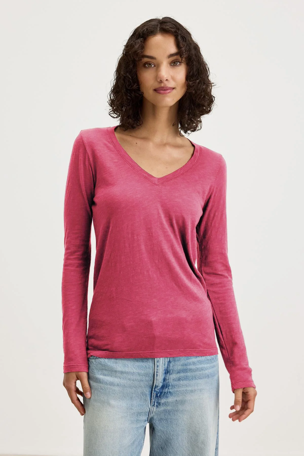 BLAIRE V-NECK TOP IN GARNET - Image 2