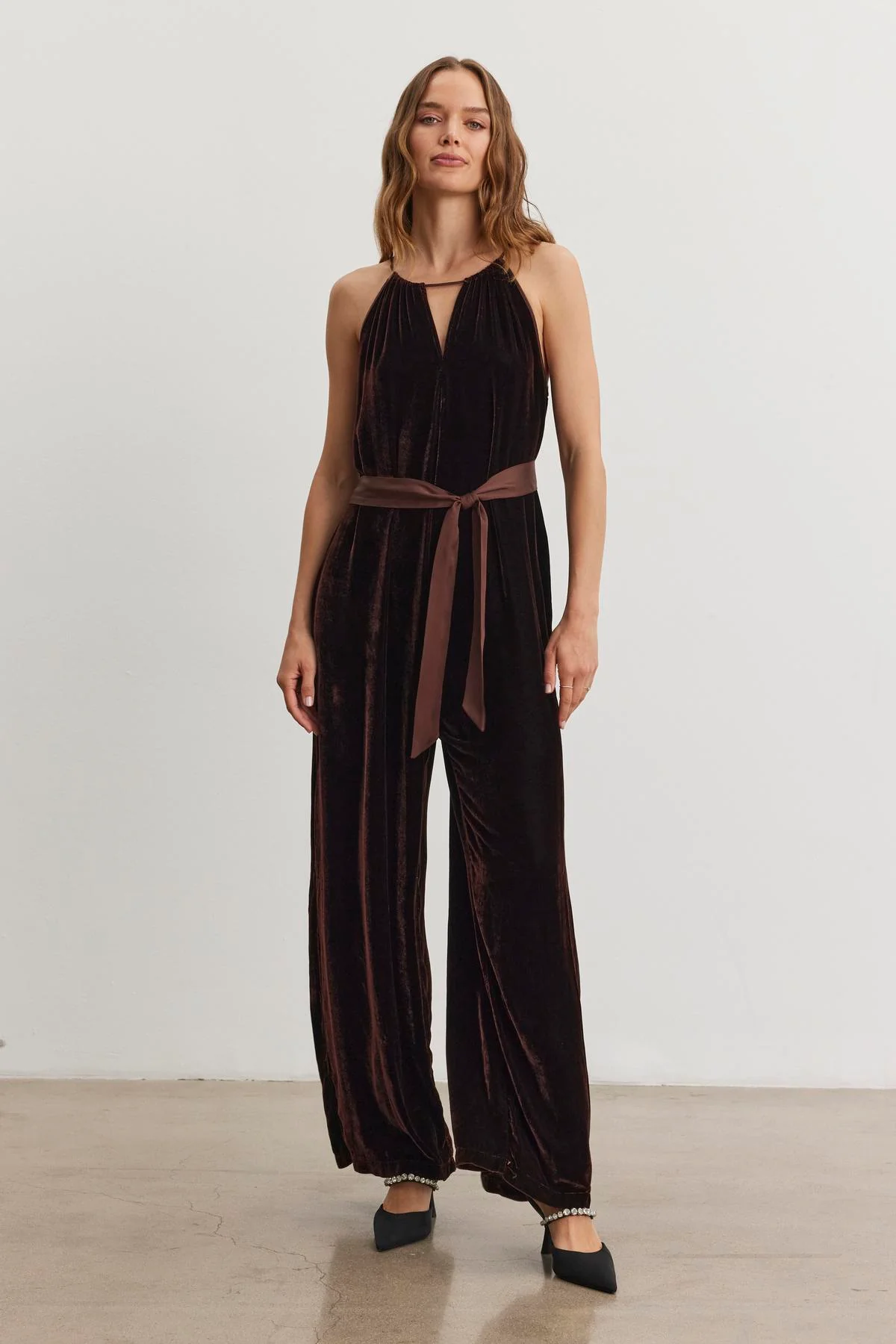 CIENNA SILK VELVET JUMPSUIT IN BURLWOOD - Image 5
