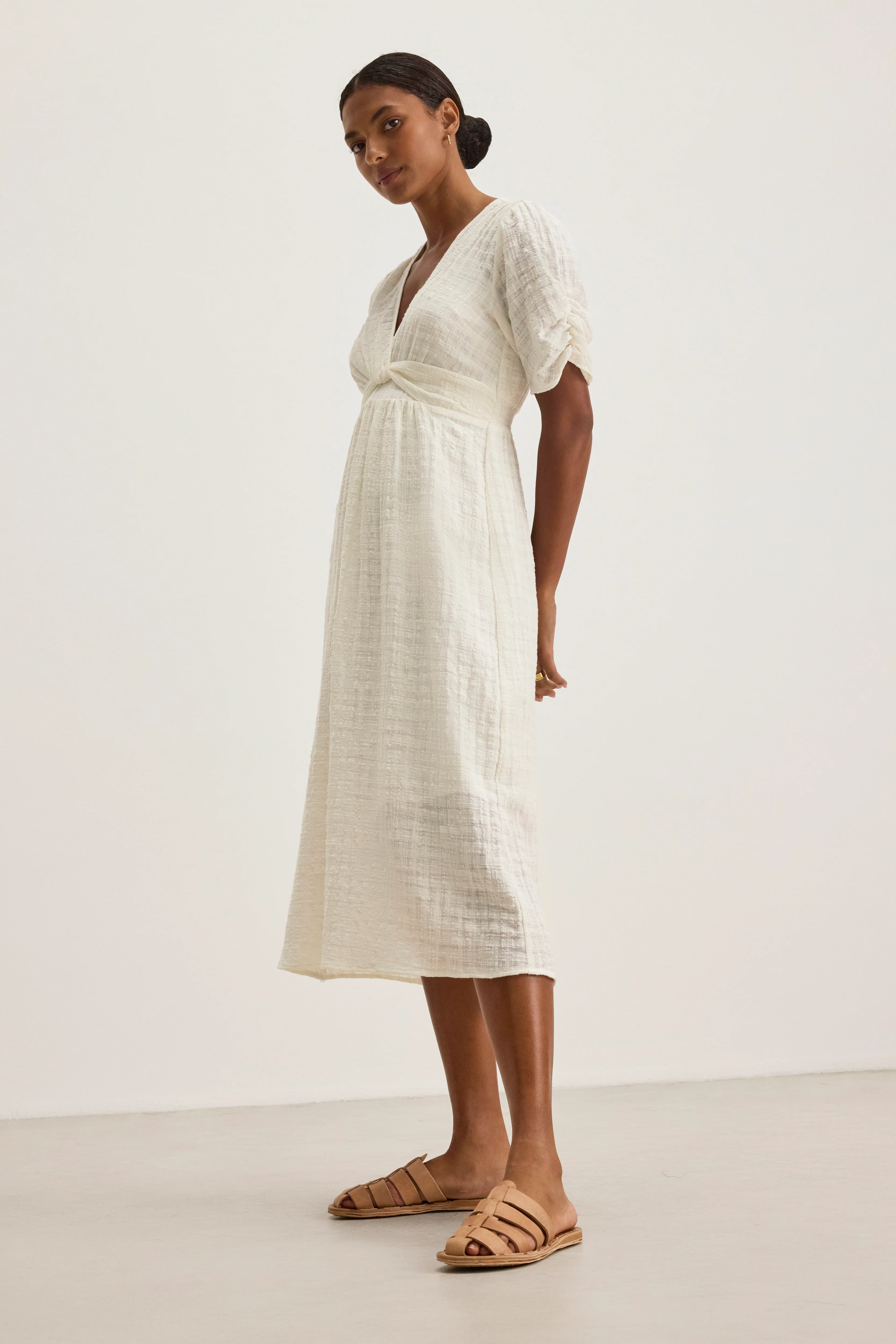 ELOISE TEXTURED COTTON GAUZE DRESS IN COCONUT - Image 2