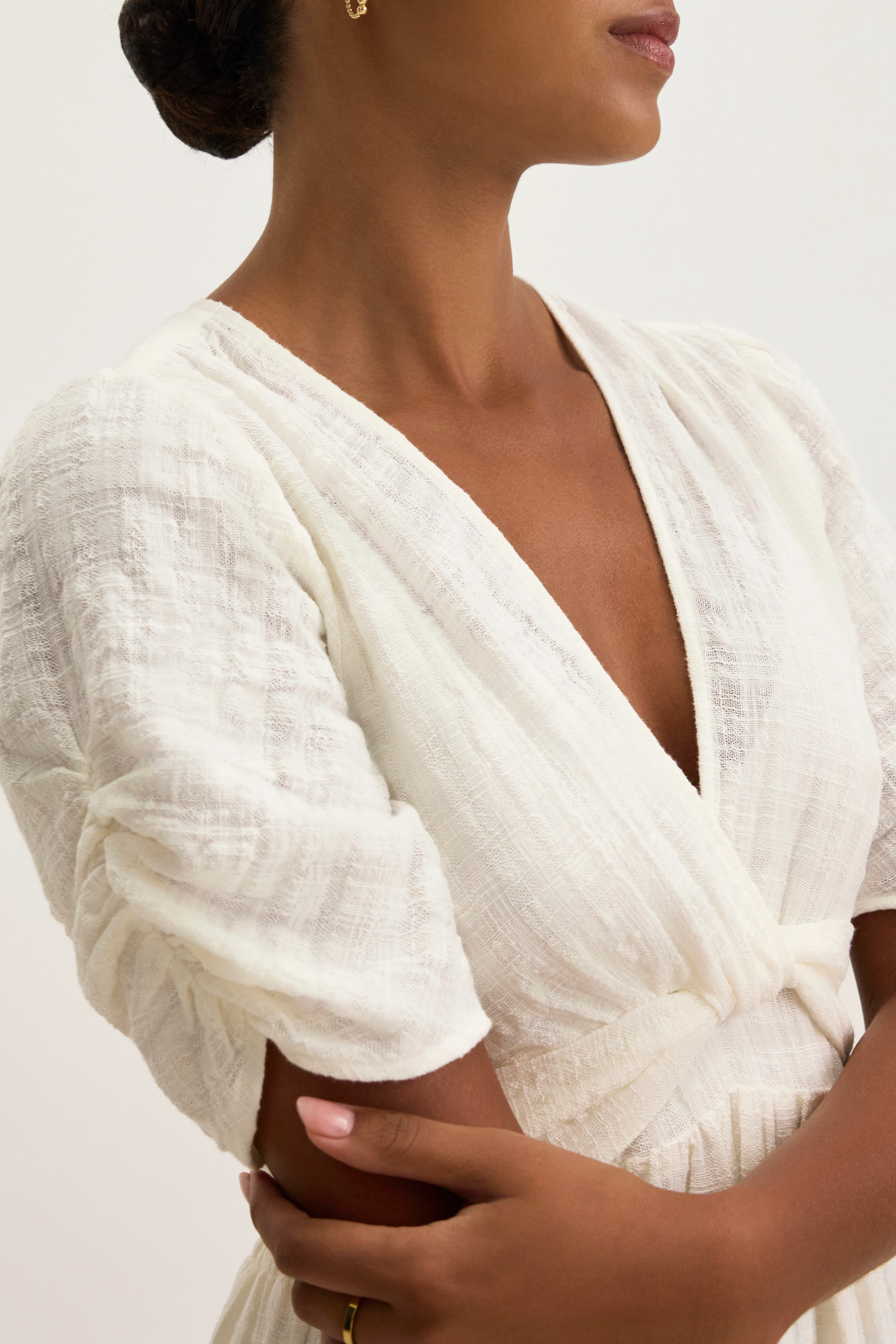 ELOISE TEXTURED COTTON GAUZE DRESS IN COCONUT - Image 4