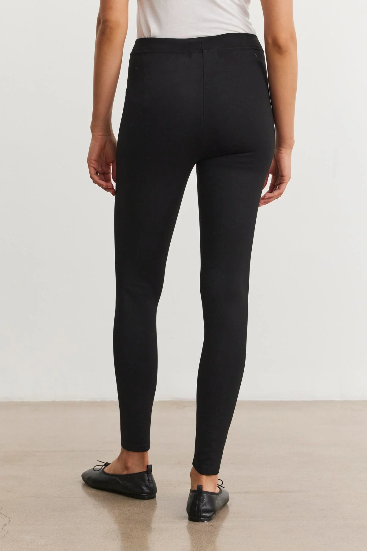 JILLETTE PONTE LEGGING IN BLACK - Image 4