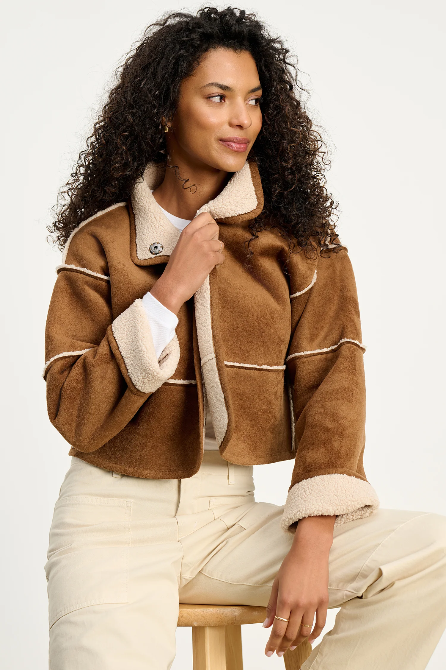 KELLY SHERPA REVERSIBLE JACKET IN TOBACCO - Image 11