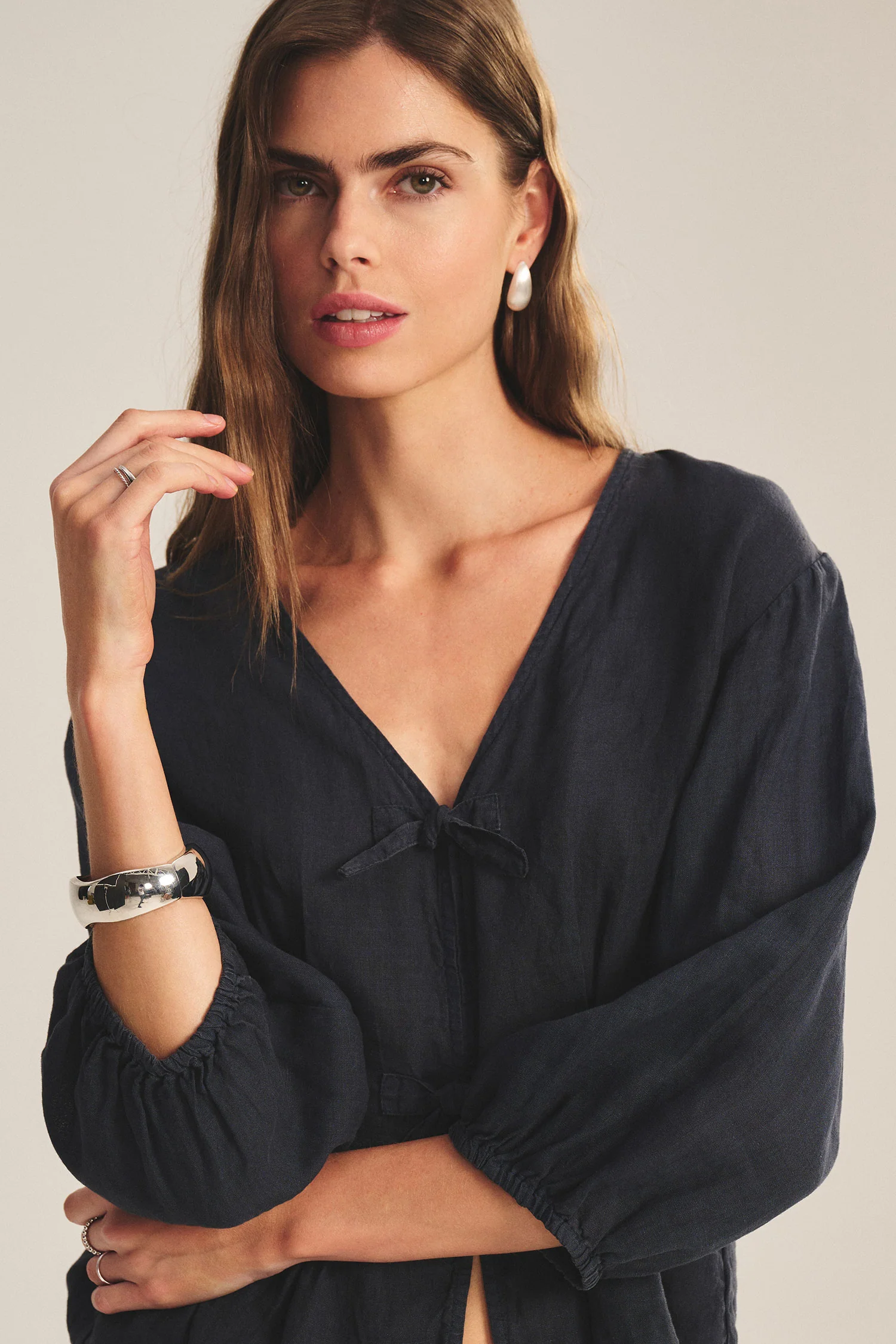 MARTHA LINEN TOP IN SHADOW - Image 7