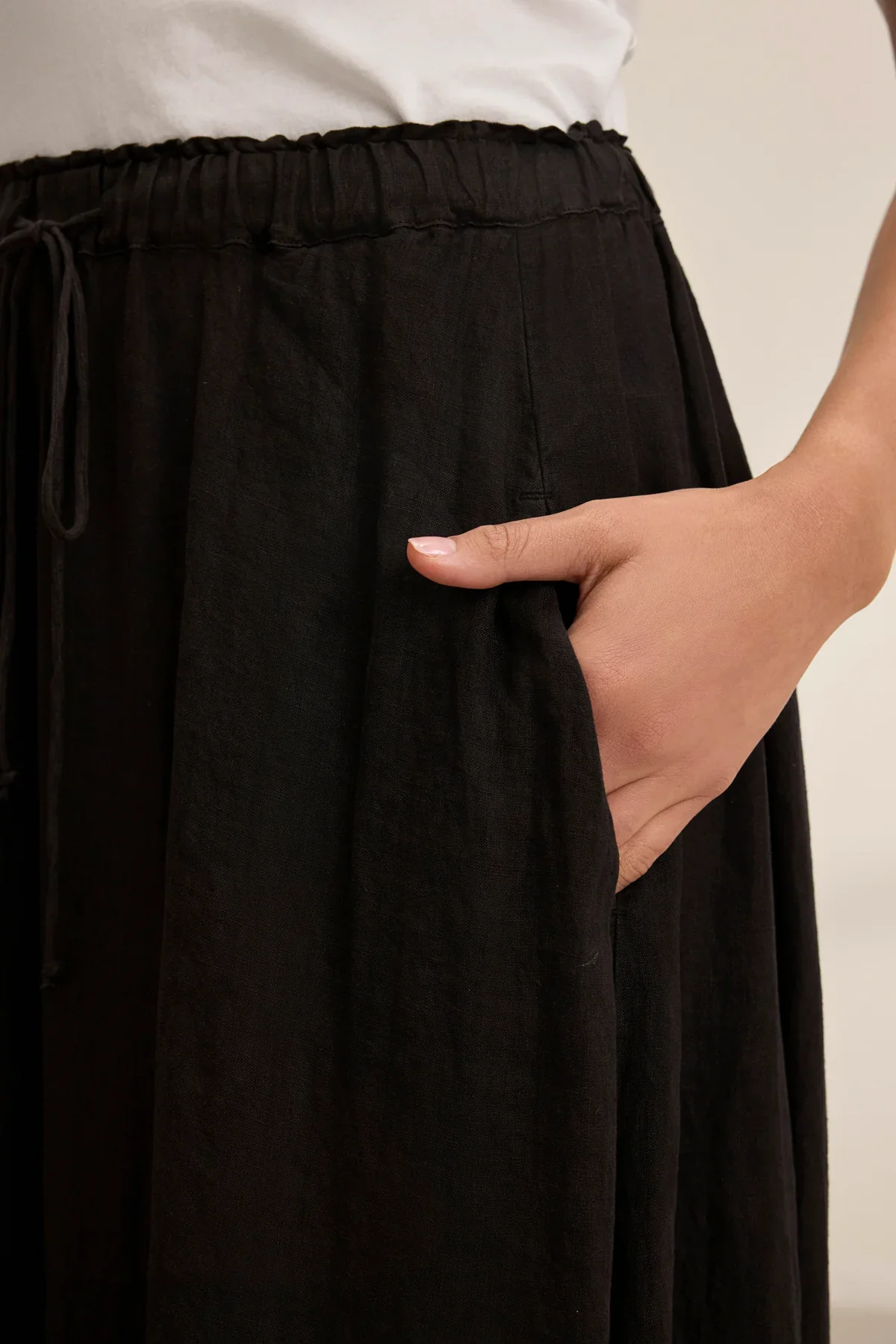 MEMPHIS SKIRT IN BLACK - Image 2