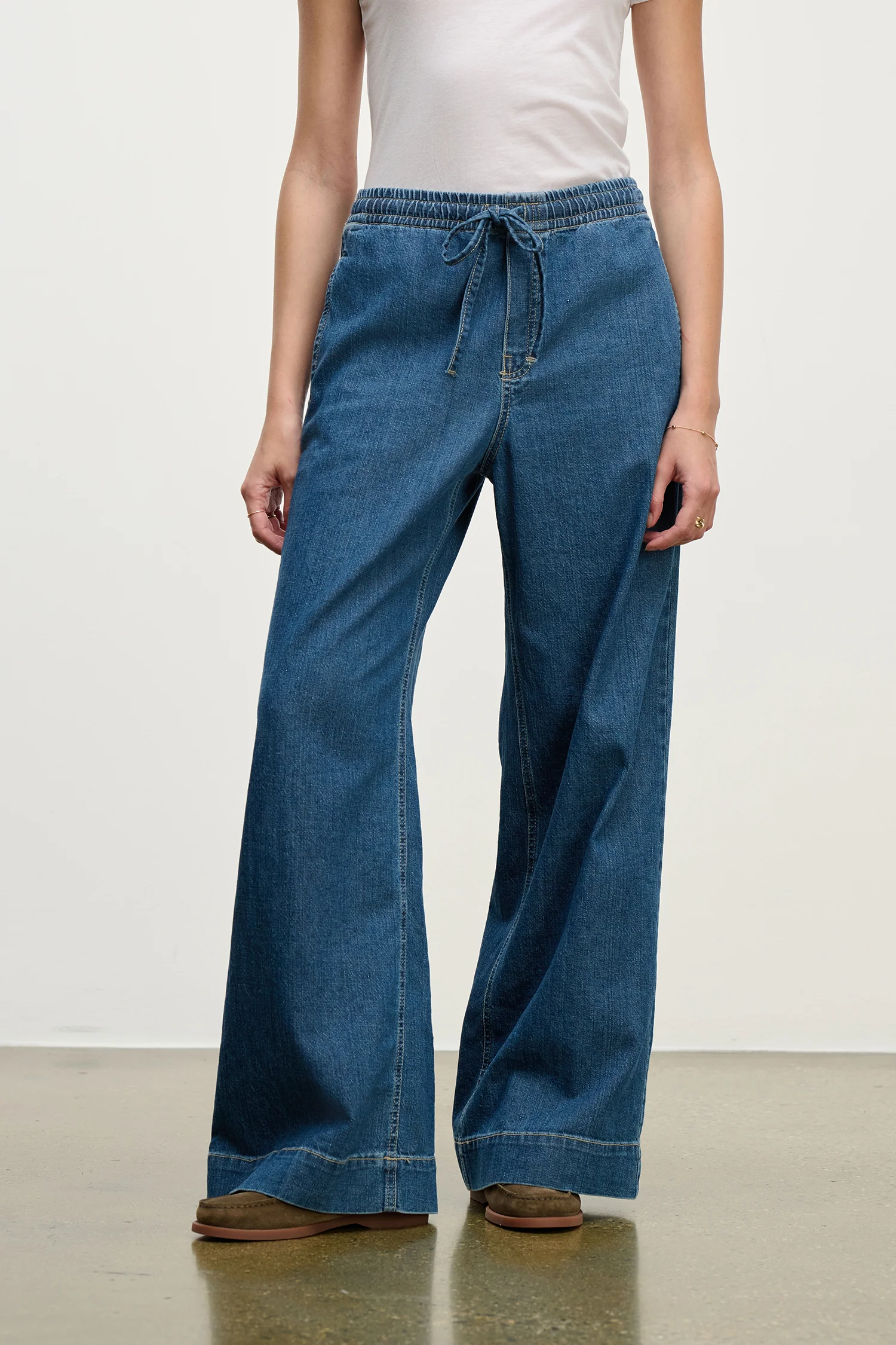 MIRA DENIM TROUSER IN CLASSIC - Image 2