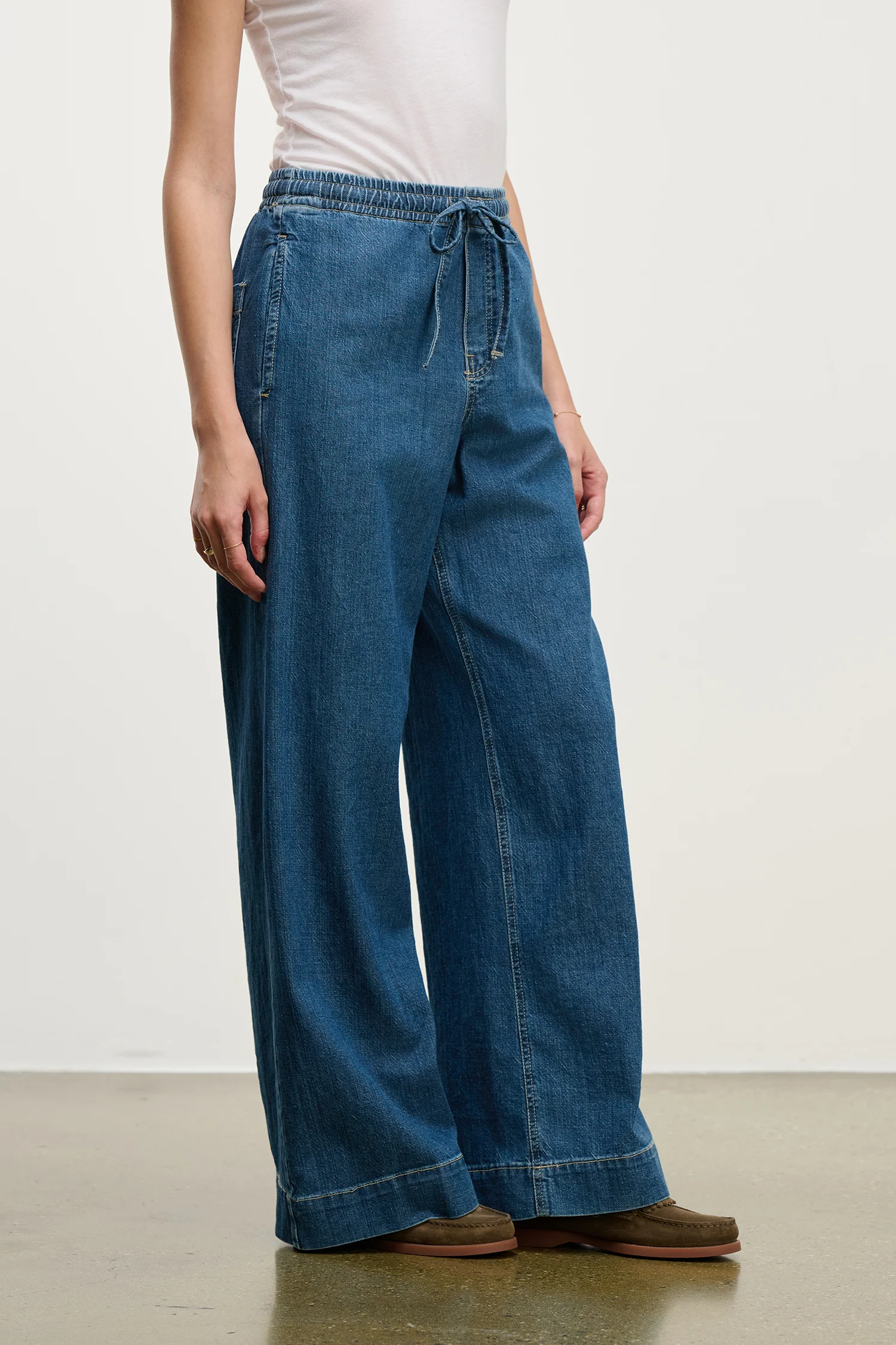 MIRA DENIM TROUSER IN CLASSIC - Image 3