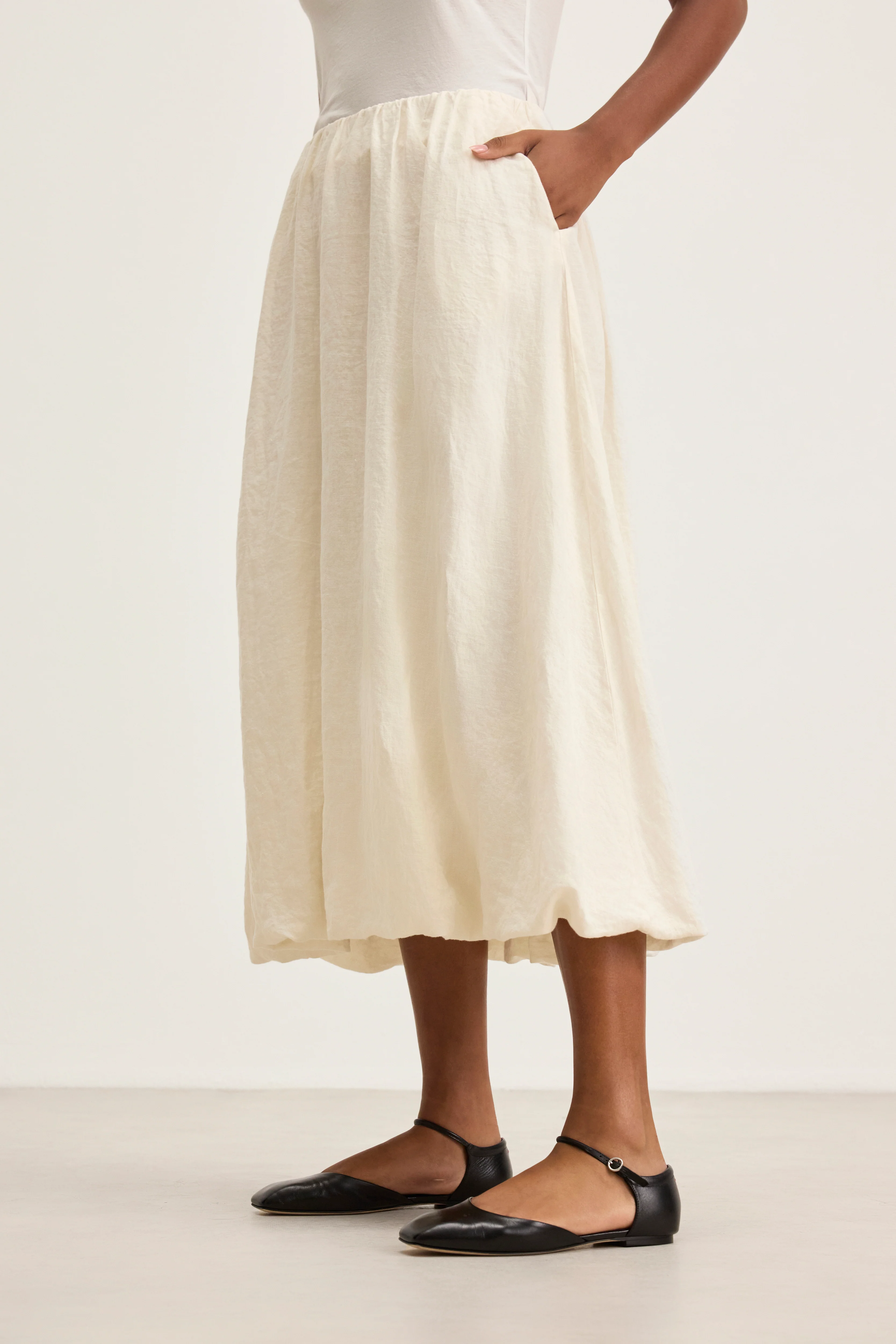 RACHELLE LINEN SKIRT IN CHALK - Image 3
