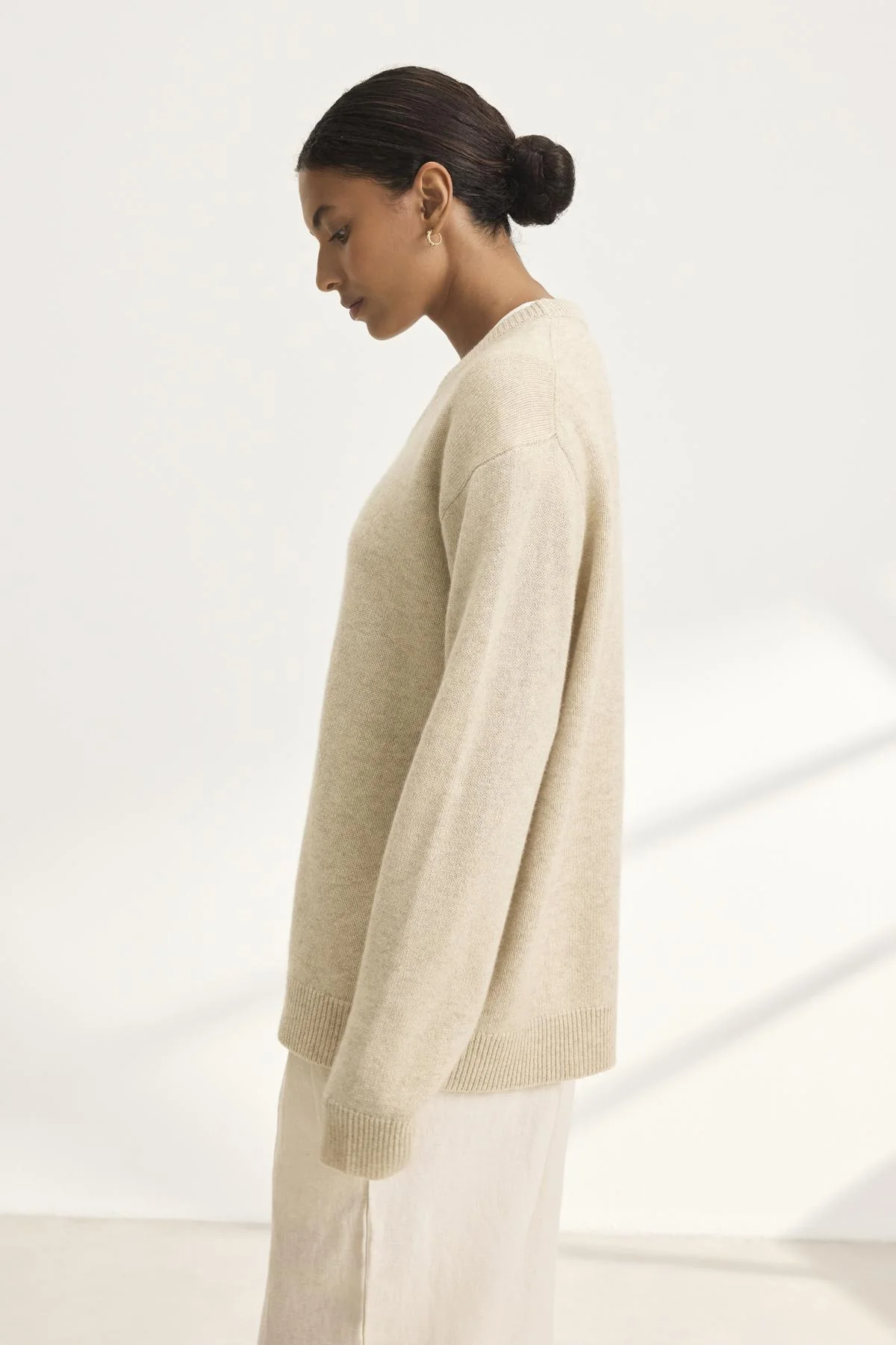 STEVIE WOOL CASHMERE SWEATER IN OATMEAL - Image 2