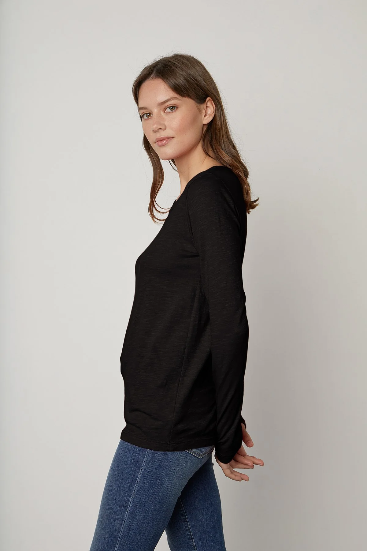 LIZ CITY COTTON SLUB T-SHIRT IN BLACK - Image 2